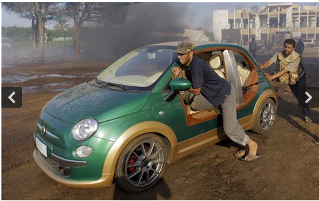 Gadhafi's Fiat 800 voor 200,000 Euro op maat gemaakt